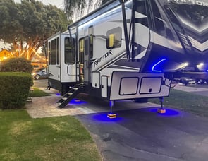 Keystone RV Raptor 352