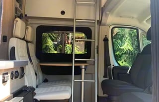 "TravelDodge" 2022 Winnebago Solis 59P