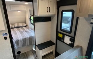 2024 Jayco Jay Feather 22BH Private Bed/Twin Bunk