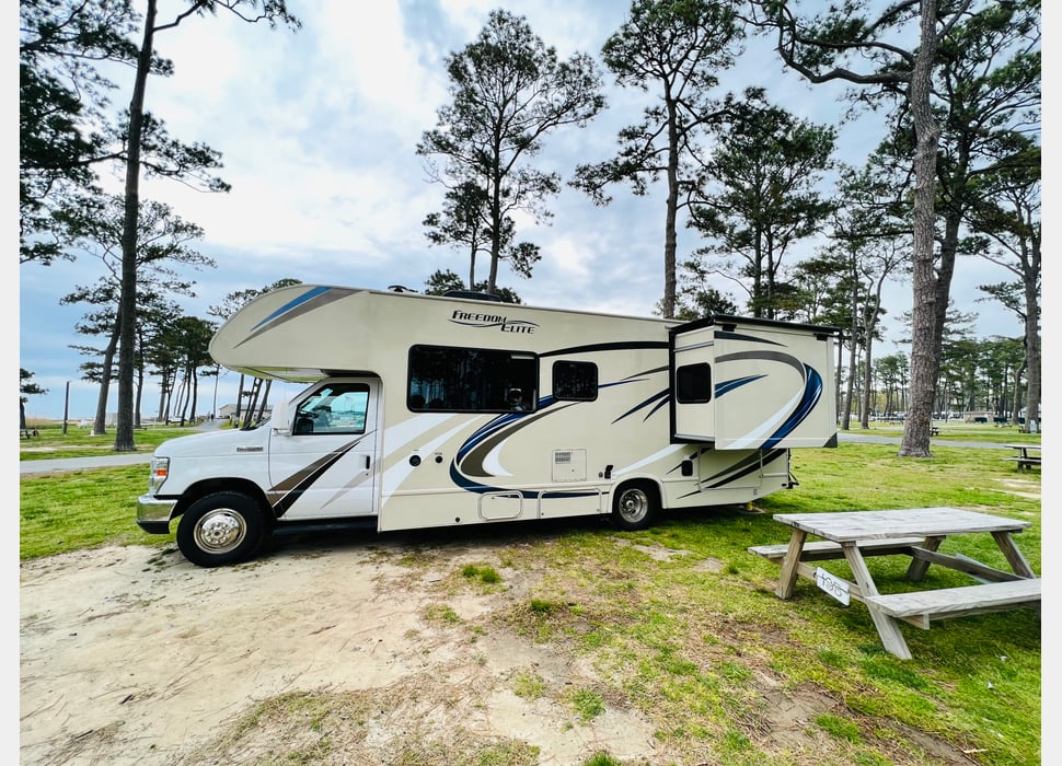 Class C Motor Home rentals in Fredericksburg