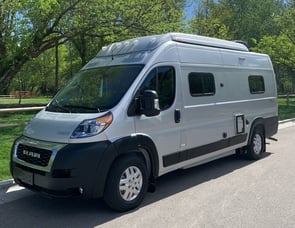 Winnabago Solis 59PX