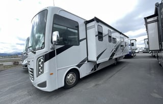 2024 Thor Ace 32B (Sleeps 8 to 9!