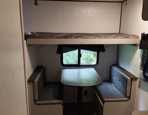 Heartland Prowler 303BH