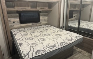 Billie’s Entertainment Camper - KING BED