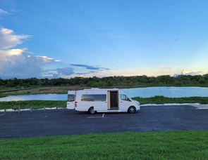 Midwest Automotive Designs Weekender Sprinter MD2-Dinette