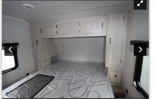 Brand New 2022 EAST AND WEST Della Terra 271BH