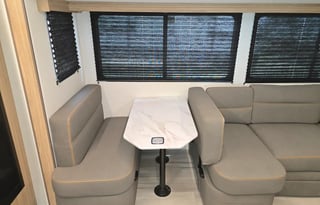 2025 Cruiser Avenir 25RK