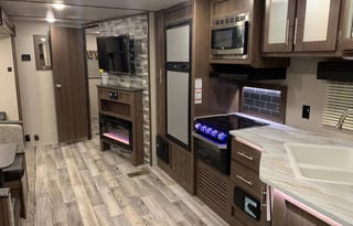 "The Hideout" - 2020 Keyston bunkhouse with 1.5 Bath