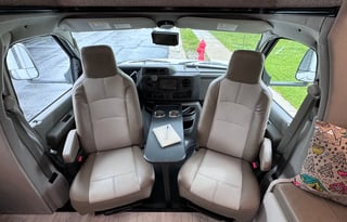 2025 31ft Coachmen 29KB - Sleeps 8