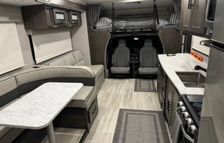 2022 Coachmen RV Leprechaun Premier 319MB Ford 450