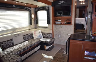 2010 Keystone RV Fuzion 302
