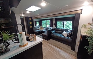 The Land Yacht, **Pet Friendly**