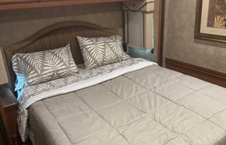 2014 Winnebago Sightseer 33C