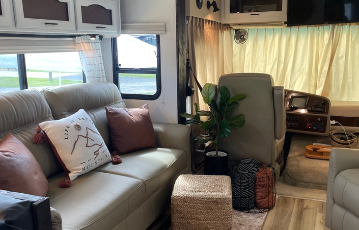 Pull out queen sleeper sofa