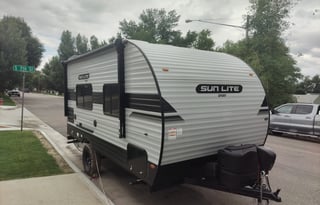 19'! Light! Comfy! Sgl. or Small Family! Delivery!