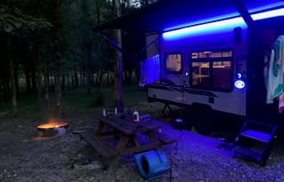 Cozy Wolf Pup: Couples & Family Weekend Escape