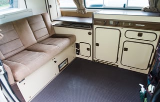 Hawaii Camper Van! Classic VW Pop-Top 5 minutes from Honolulu Airport on Oahu