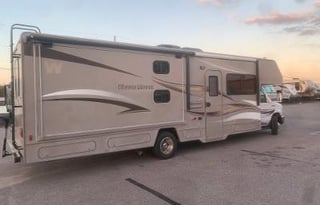 2014 Winnebago Minnie Winnie 31K