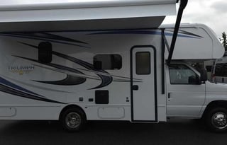 Class C RV – Adventure Ready & Dealer Maintained!