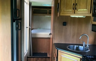 2015 Thor Motor Coach Four Winds 28A