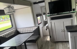 2021 Prime Time RV Tracer 24DBS