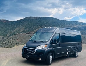 Thor Motor Coach Dazzle 2AB