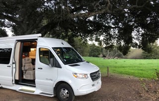 Luxury Sprinter w/ Full Bathroom Mercedes Coachmen
