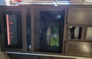 The Lakeside Lodge 35ft Toy Hauler XLR Hyperlite