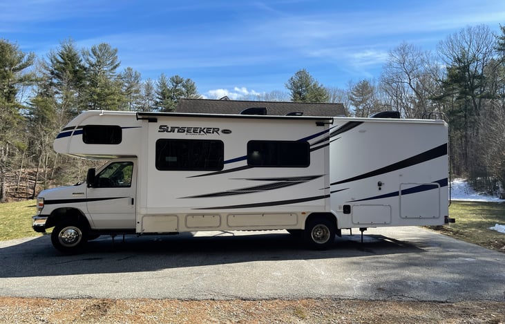 Large power slide outs and 2 AC's!