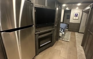 2023 Tiffin Luxury Coach - Sleeps Up to 7