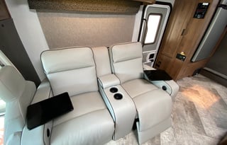 2021 Deluxe Sunseeker (Easy to Drive)