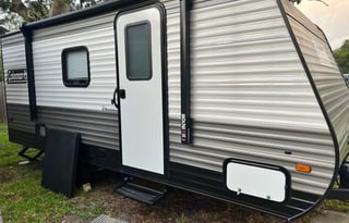 2022 Dutchmen RV Coleman 17B