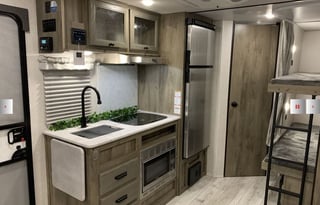 2022 Forest River RV Surveyor Legend 19BHLE