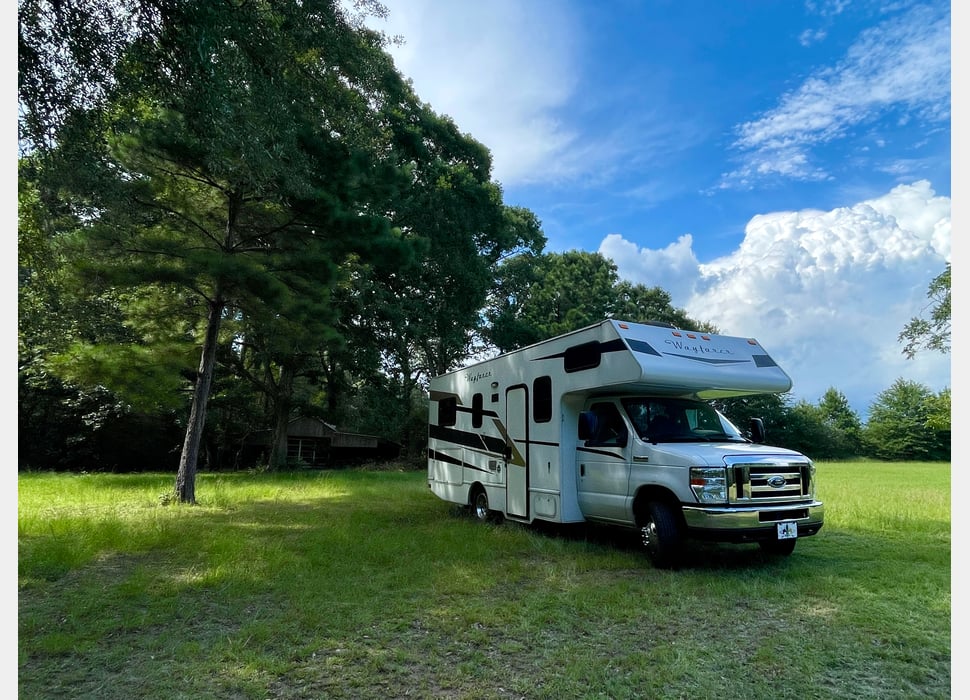 Class C Motor Home rentals in Destrehan