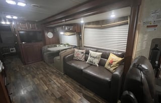 MEET “DAKOTA” OUR FAMILY FUN RV