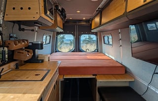 ROVENN - Mercedes Winnebago Adventure Wagon++ 70SE