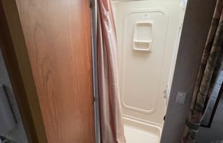 2003 Coachmen RV Leprechaun Premier 311FS Ford 450