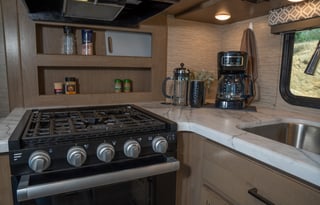 "Betty" the GORGEOUS Class C bunkhouse