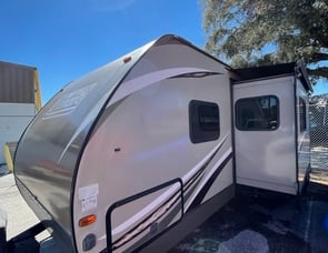 Dutchmen RV Coleman Light 2305QB