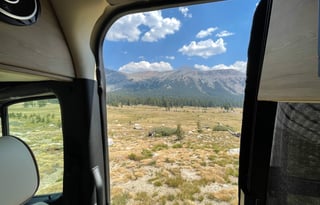 Mercedes Sprinter 4x4 - Solar/Generator