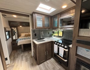 Forest River RV Wildwood Heritage Glen Hyper-Lyte 22RBHL