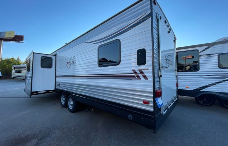 2016 Pioneer RG28 | RVshare