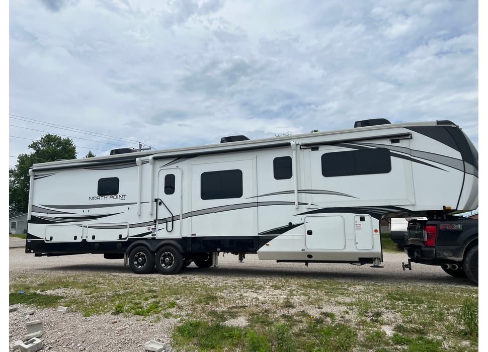 Fifth Wheel rentals in Fredericktown