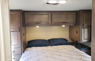 2018 Thor Majestic 28A