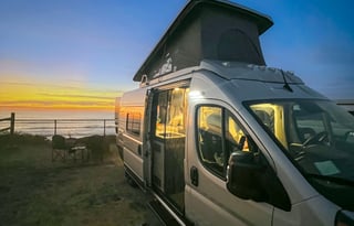 Beyond Glamping-Starlink Included-The Silver Spoon