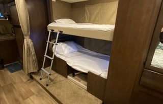 2019 Thor Freedom Elite Bertha the Big House on wheels