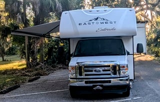 WELCOME TO RV LIVING RENTAL