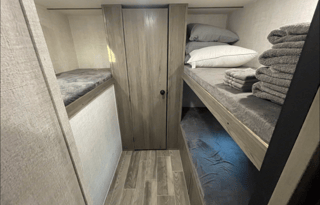 LIKE NEW 2021 Gulf Stream RV