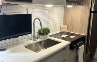 Minnie Winnie FLX | Solar Bunkhouse | Sleeps 6!