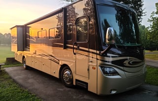 King-Size StarLink Class-A Cruiser!